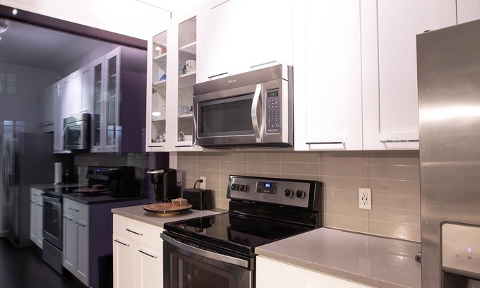 North Buckhead Condo | The Cozy BLU HAVEN ~ Full City View