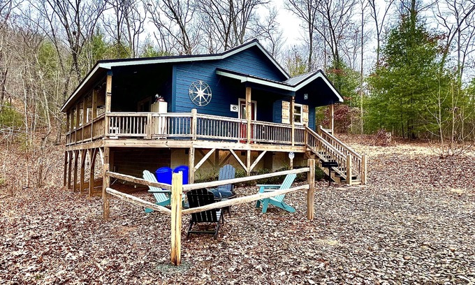 Murphy Cabin | The Cozy Moon Cottage! Lakes, Rivers, Hiking, Fishing, Food & Casino.