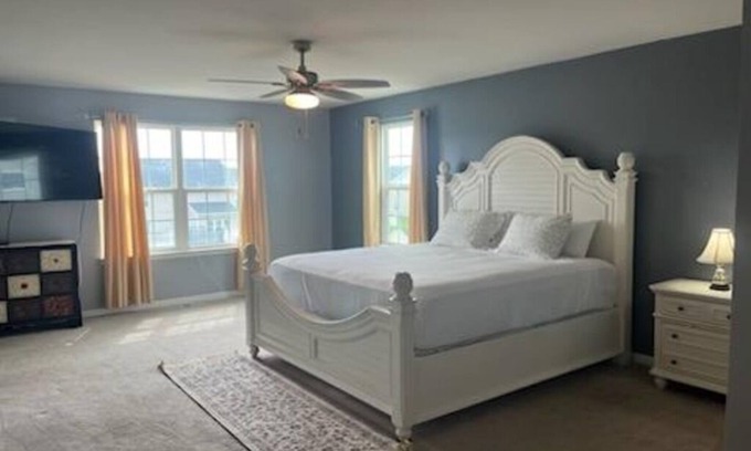 West Henrietta House | The Cozy Place in Rochester, NY nNear RIT - CollegenPet Friendly