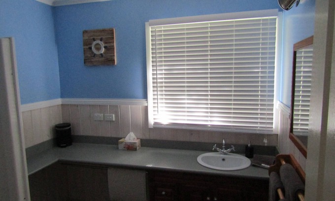 Strahan Apartment | The Crays Accommodation