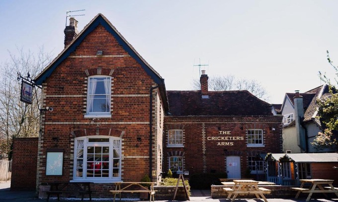 Rickling Green Hotel | The Cricketers Arms