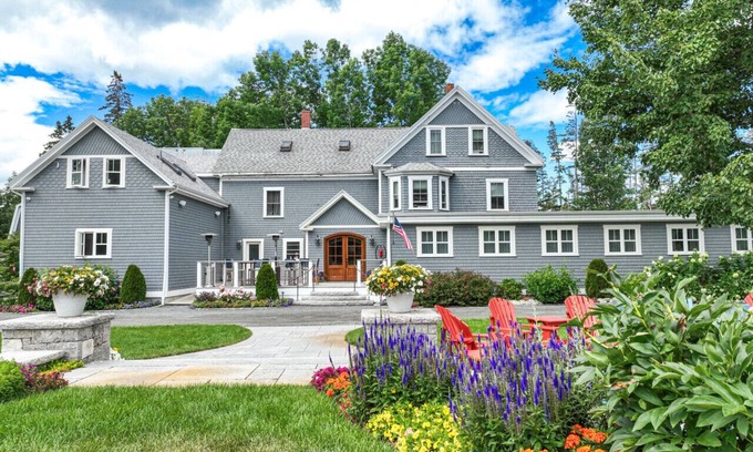 Hancock Point Bed & Breakfast | The Crocker House Country Inn (Rm 7)