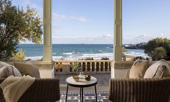 Coverack House | The Croft is a beautiful four bedroom detached retreat near Coverack.