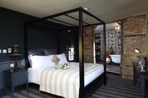 Abingdon Hotel | The Crown And Thistle, Abingdon