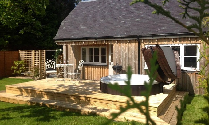 Loch Tay Cottage | The Dairy Cottage, Loch Tay, Hot Tub & Garden