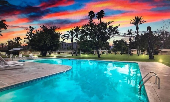 Indian Wells House | The Desert Martini-A Mid-Century Modern-Luxury