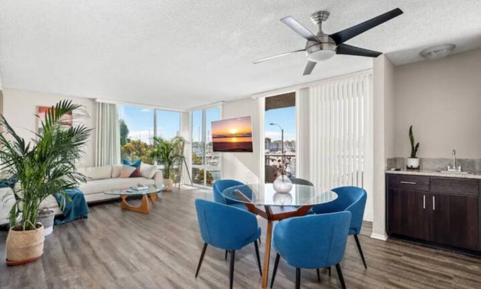 Marina del Rey Apartment | The Diamond Dock - Rare Gem Marina view Pool/Jacuzzi Tennis Courts