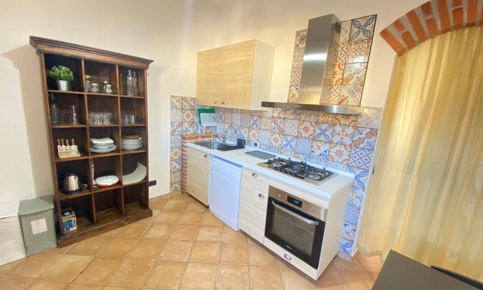 Trezzano Rosa Apartment | The Discography, Elegant and Spacious for Groups and Families, with Parking