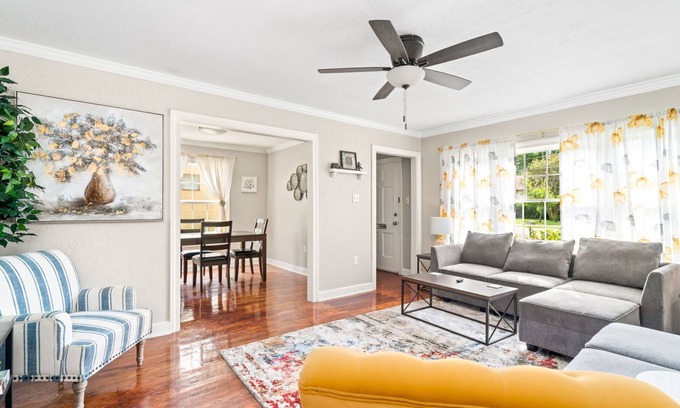 Hattiesburg House | The Dixie House 3brm w/King beds close to everything