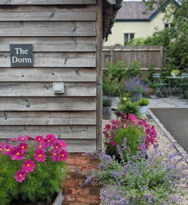 Ellenhall Bed & Breakfast | The Dorm Bed and Breakfast