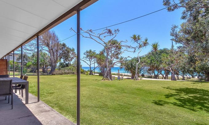 Tugun Apartment | The Dreamery 1 - Absolute Beachfront Tugun