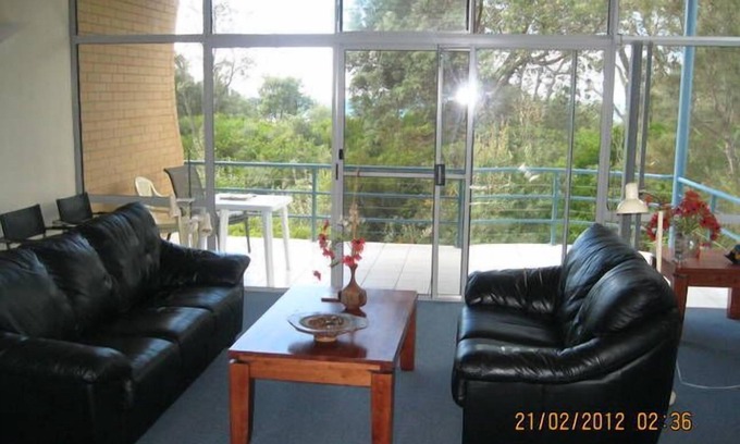 Broulee House | The Dunes, Broulee Beach, Luxury 3 bedroom, 2 bathrooms, linen provided.