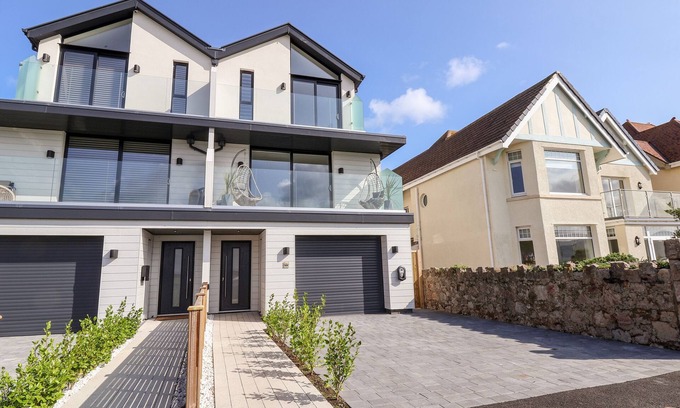 Llandudno Cottage | THE DUNES, pet friendly, luxury holiday cottage in Llandudno