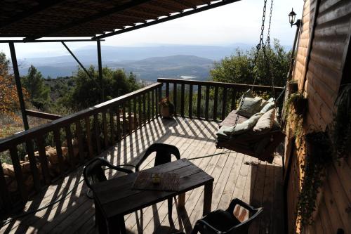 Shefer Cabin | The Edge Of The Village - Shefer