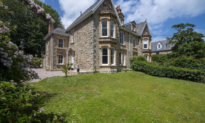 Lelant House | The Elms - hot tub/pet friendly