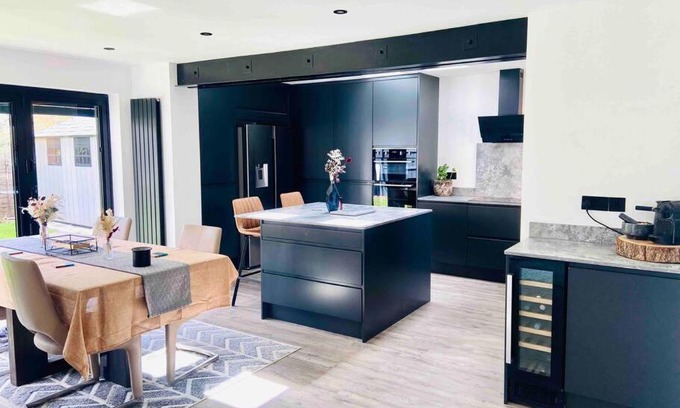Ely House | The Ely Retreat