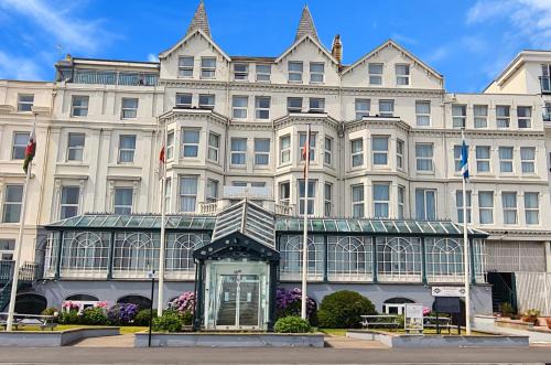 Douglas Promenade Hotel | The Empress Hotel