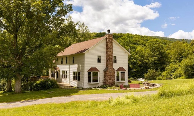 Roxbury House | The Farm at Meeker Hollow