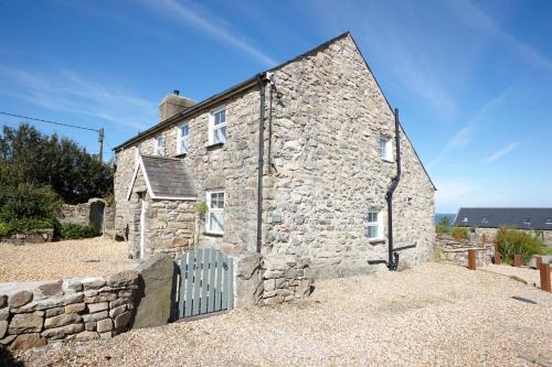 Pistyll House | The Farmhouse Llyn Peninsula