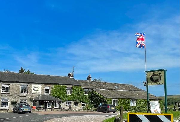 Kirkby Stephen Hotel | The Fat Lamb Country Inn and Nature Reserve