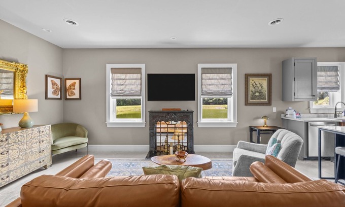 Core Creek House | The Field House-Pet Friendly Home with Private Fishing Pond in Havelock, NC