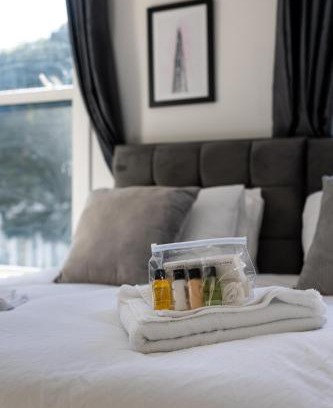 Brownswood House | The Finsbury Guesthouse