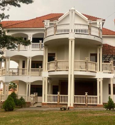 Kireka House | The Forest House - Kawuku-Bunga