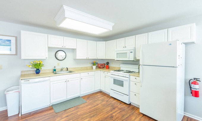 Olcott House | The Franklin House at BackBay Marina