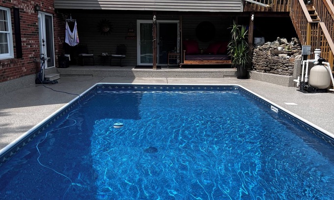 Lawrenceburg Apartment | The French Riviera 2000 sq ft 2+ bedroom Private Pool