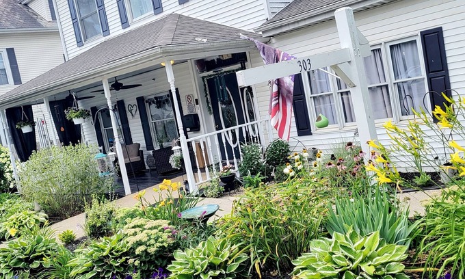 Mount Vernon Bed & Breakfast | The Fry Guest House Bed & Breakfast