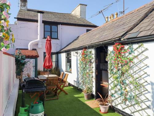 Treffynnon Apartment | The Funky Flat
