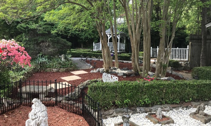Hot Springs Bed & Breakfast | The Gables Inn Bed & Breakfast