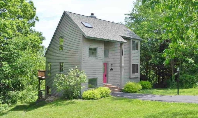 The Galena Territory House | The Galena Chalet - Beautiful 3bd, 3ba House 773 443-7832