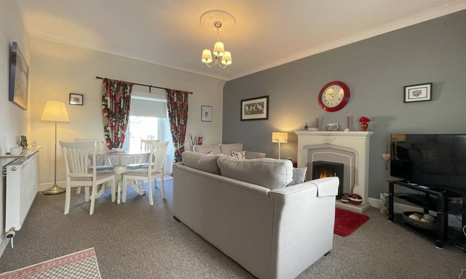 Crieff Cottage | The Garden Flat - an apartment that sleeps 4 guests in 2 bedrooms
