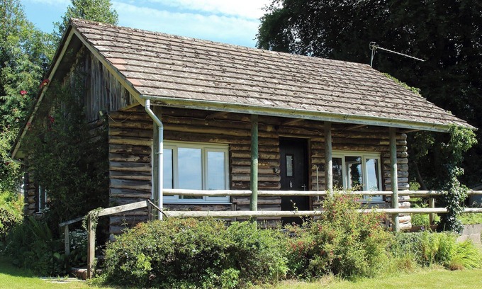 Whitebrook Cottage | The Garden House - UK10987