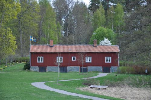 Enkoping Municipality House | The Gardener House - Grönsöö Palace Garden