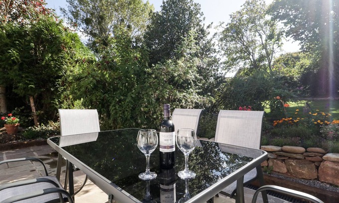 Goathurst House | THE GARDENS, family friendly, with open fire in North Petherton