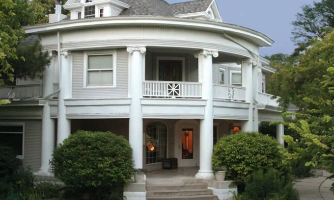 McCook House | The Garrett House.