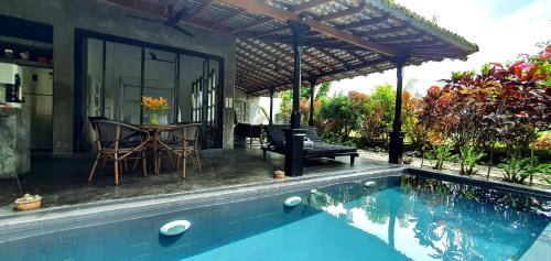 Padinnoruwa Villa | The Gatehouse