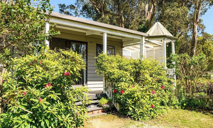 Bullarto House | The Gatekeepers Cottage