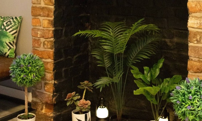 Birkenhead Apartment | The Gathering Liver House - Hot Tub - Near Liverpool