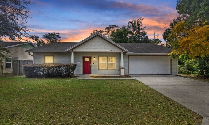 Gainesville House | The Gator Grove Retreat