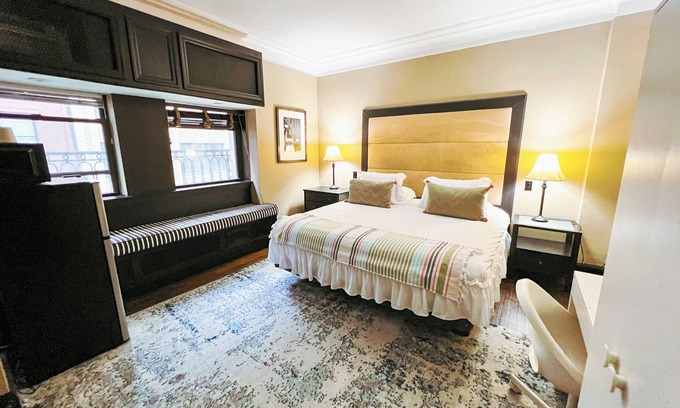 Central New York City Apartment | The Gatsby Apartment at The Historic Mansfield Residence