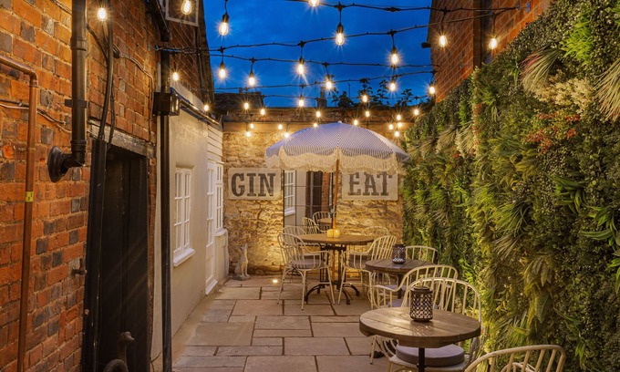 Dorchester-on-Thames Hotel | The George Hotel, Dorchester-on-Thames