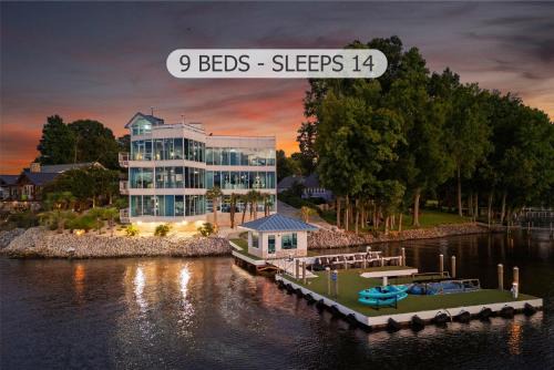 Terrell House | The Glass Mansion w/Optional Boat Rental