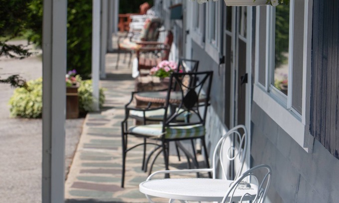 Shaftsbury Hotel | The Governor's Rock Motel DF ROCKLLC