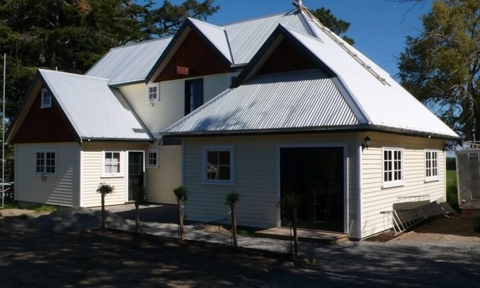 Windwhistle Cottage | The Granary:New stylish cottage at Gunyah Estate
