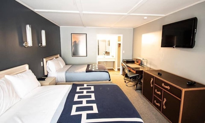 Macon Hotel | The Grand Motel