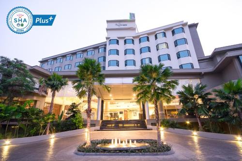 Phitsanulok Hotel | The Grand Riverside Hotel