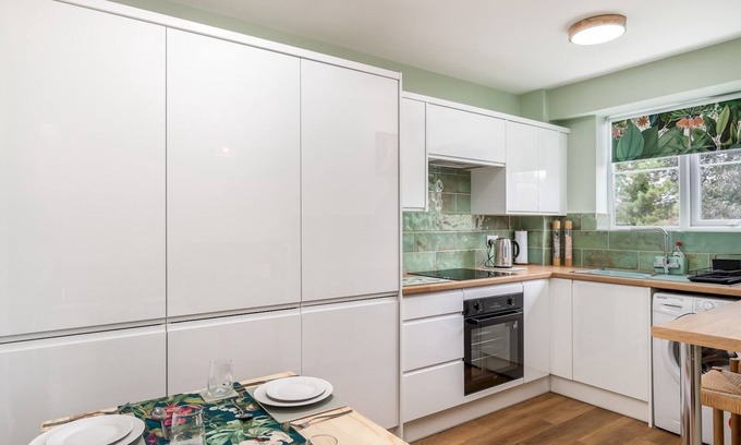 Rickmansworth Apartment | The Green Escape in Town - PTK